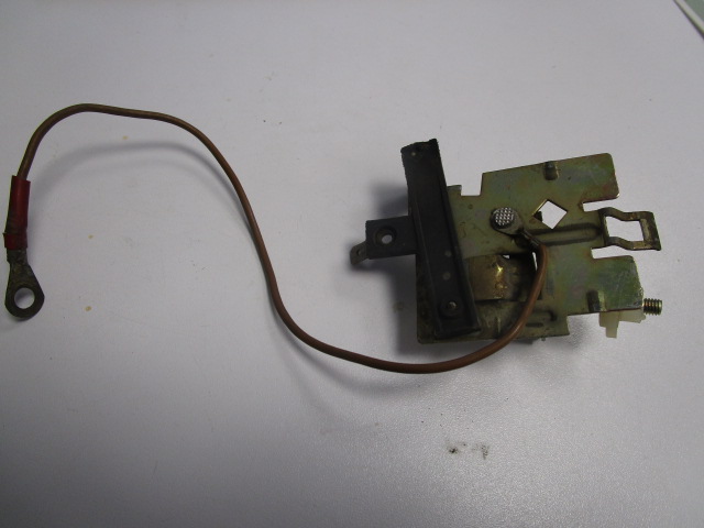 Anbauteil am Scheinwerfer W 353 ( Frontkühlerausführung )