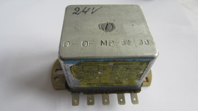 Spannungsregler 28 V 25 Ah  ( 8143.1 )
