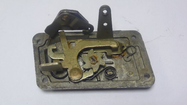 Türschloß Trabant rechts