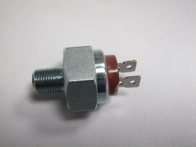 Bremslichtschalter mit Steckkontakten