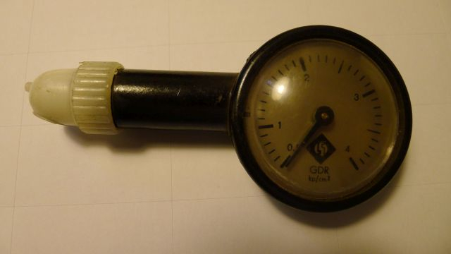 Luftdruckprüfgerät