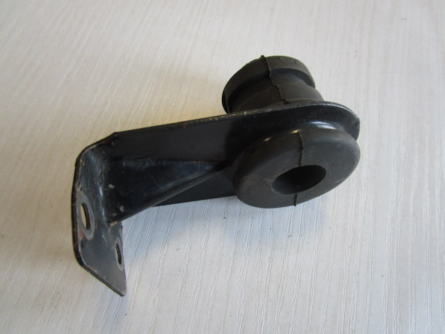Haltebock am Getriebe
