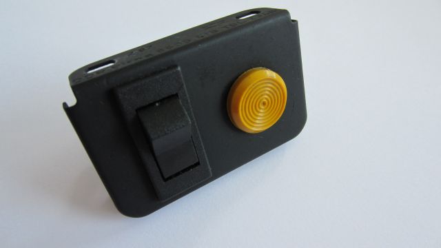 Kippschalter mit Kontroll-Leuchte, gelb