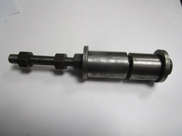 Spezialwerkzeug zum Auspressen der Querlenkerbuchsen Trabant