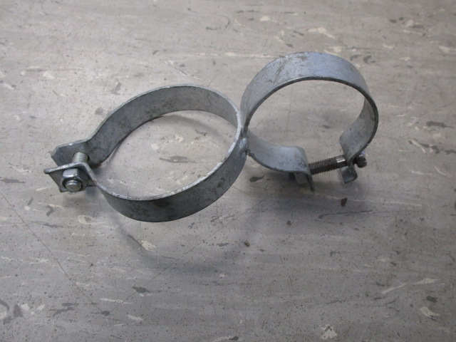 Halteschelle für Elektr. Kraftstoffpumpe  R3-415.311/02 ,