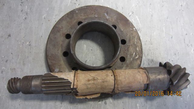 Kegelradwelle+Tellerrad Wartburg 353, orig., neu