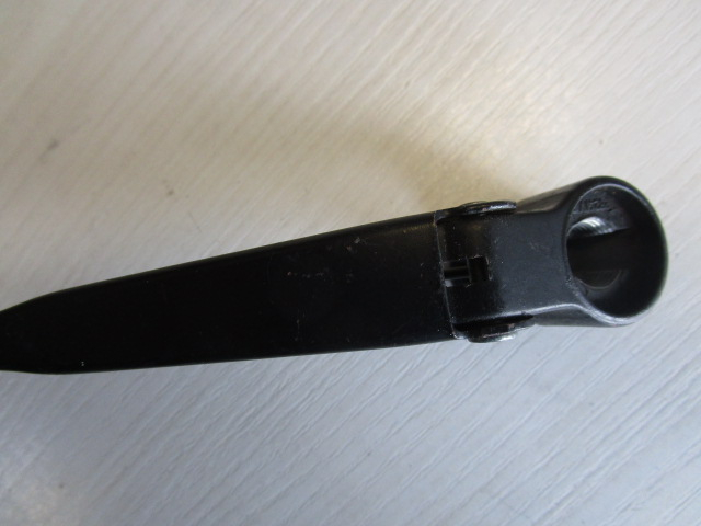 Wischerarm 8746.28 ( Wartburg 353 ), schwarz