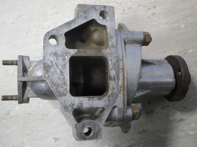 Wasserpumpe und Wasserpumpengehäuse Lada 2101.130.7015 + 2101.130.7045